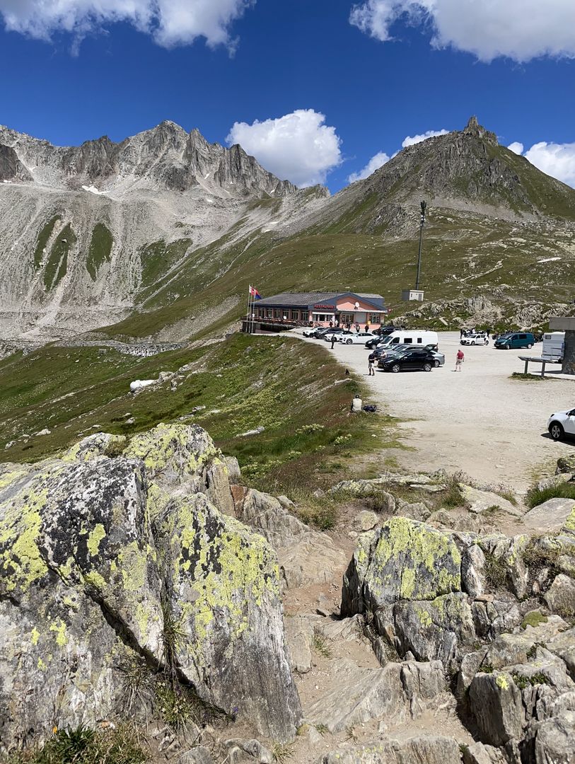 Nufenen Pass