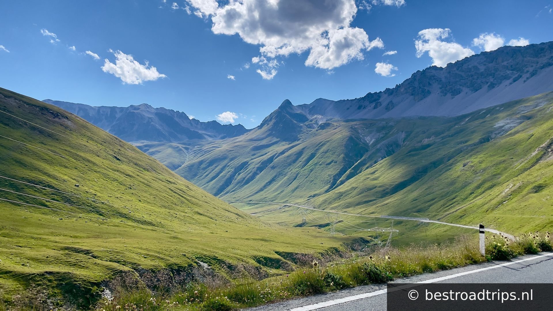 Small parking spot but amazing view.