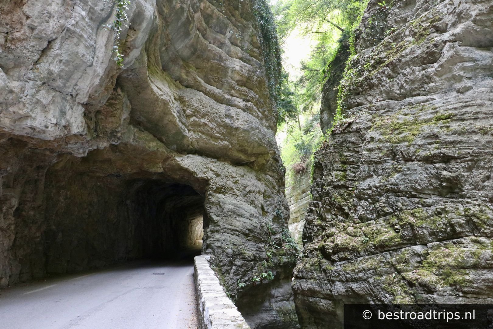Tunnel