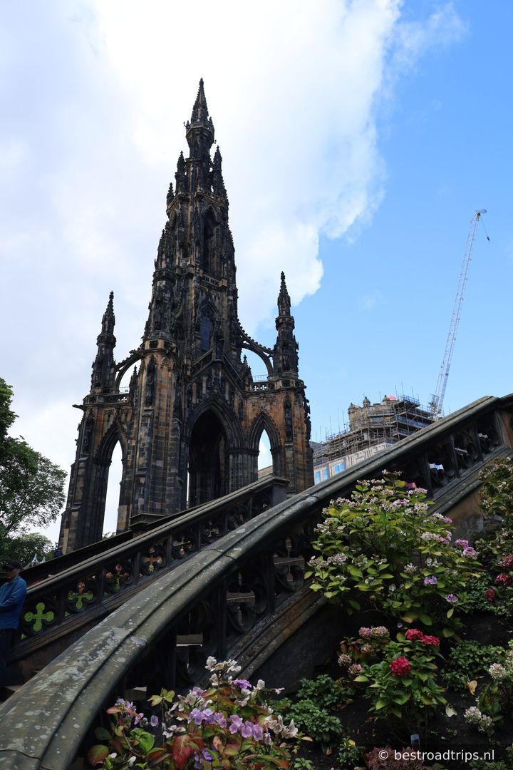Scott monument